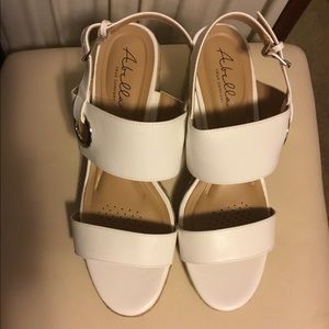 Brand New Abella White Taya Wedge Heel Sandals Size 11M